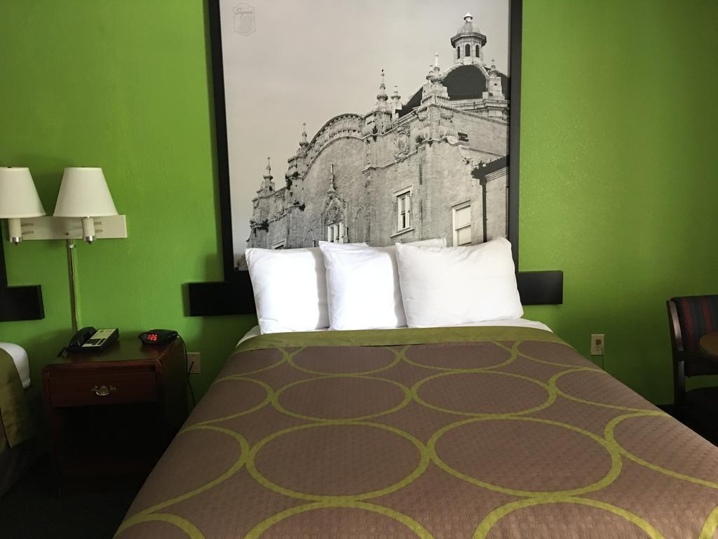 ซูเปอร์ 8 บาย วินด์แฮม โมบายล์ Hotel โมบิล ภายนอก รูปภาพ